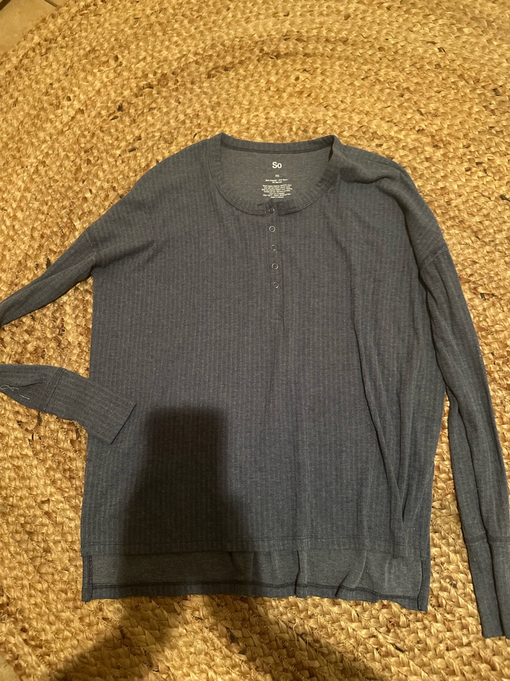 BUTTON DOWN KNIT TOP